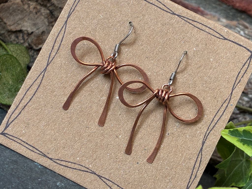 Copper bow earrings