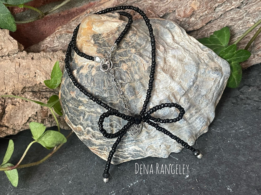 Seed bead necklace. Seed bead choker. Bow necklace. Bow choker necklace