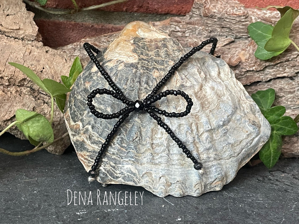 Seed bead necklace. Seed bead choker. Bow necklace. Bow choker necklace