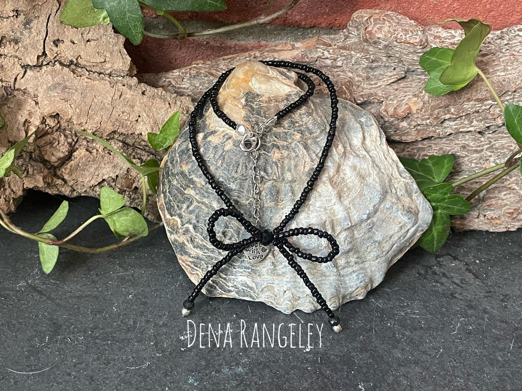 Seed bead necklace. Seed bead choker. Bow necklace. Bow choker necklace